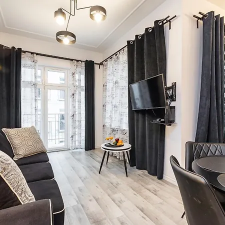 Superapart Targowa 21, Praga